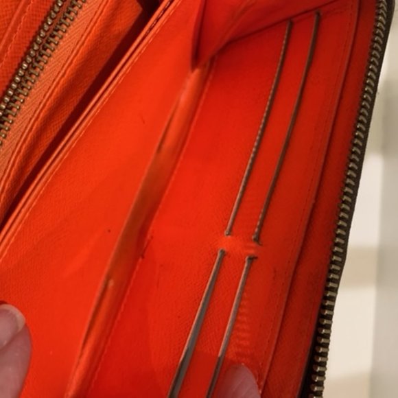 Authentic Louis Vuitton Graffiti zippy wallet case - Picture 11 of 13